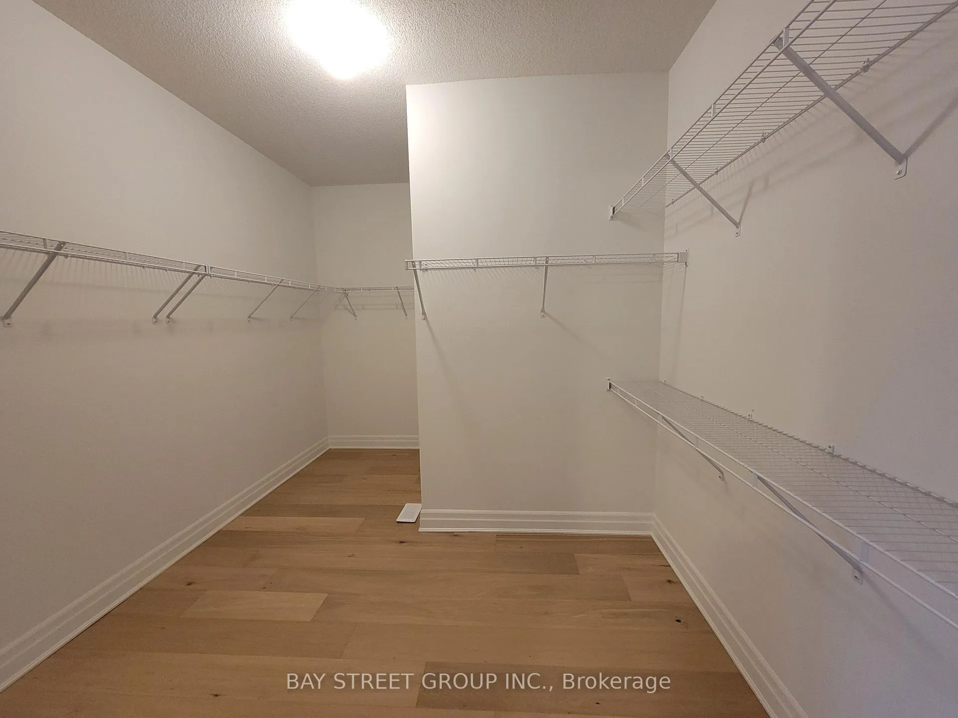 Photo 28 of Unit Upper, 1903 Narcissus Gardens, Pickering, Rural Pickering — HOMEH