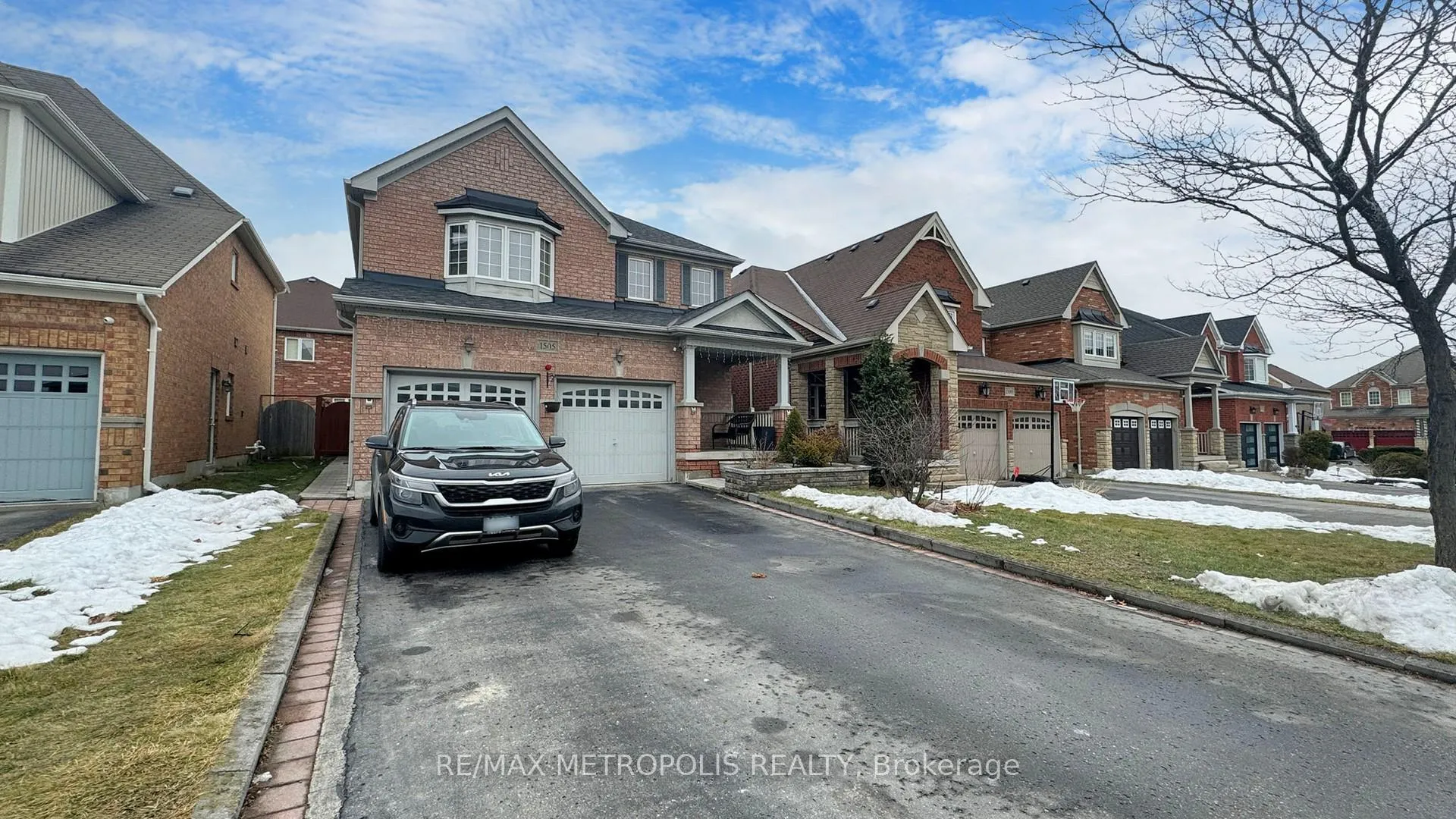 Photo 2 of Unit Upper, 1505 Pennel Drive, Oshawa, Taunton — HOMEH