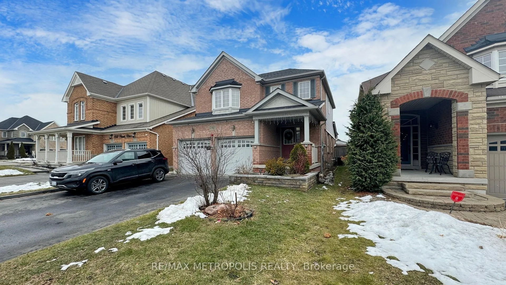 Photo 3 of Unit Upper, 1505 Pennel Drive, Oshawa, Taunton — HOMEH