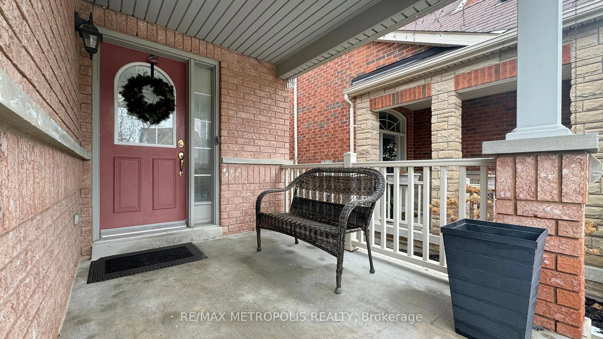 Photo 8 of Unit Upper, 1505 Pennel Drive, Oshawa, Taunton — HOMEH