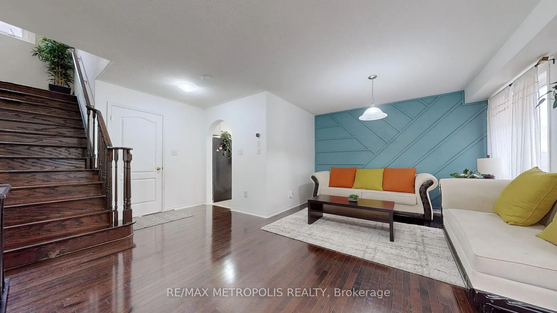 Photo 11 of Unit Upper, 1505 Pennel Drive, Oshawa, Taunton — HOMEH