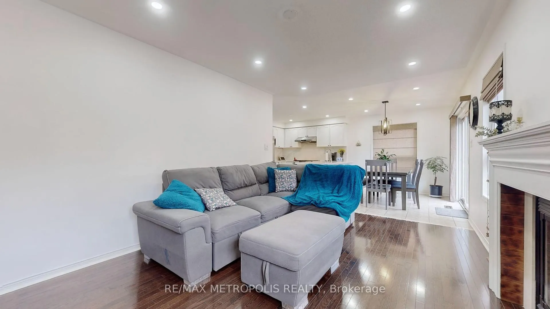Photo 14 of Unit Upper, 1505 Pennel Drive, Oshawa, Taunton — HOMEH