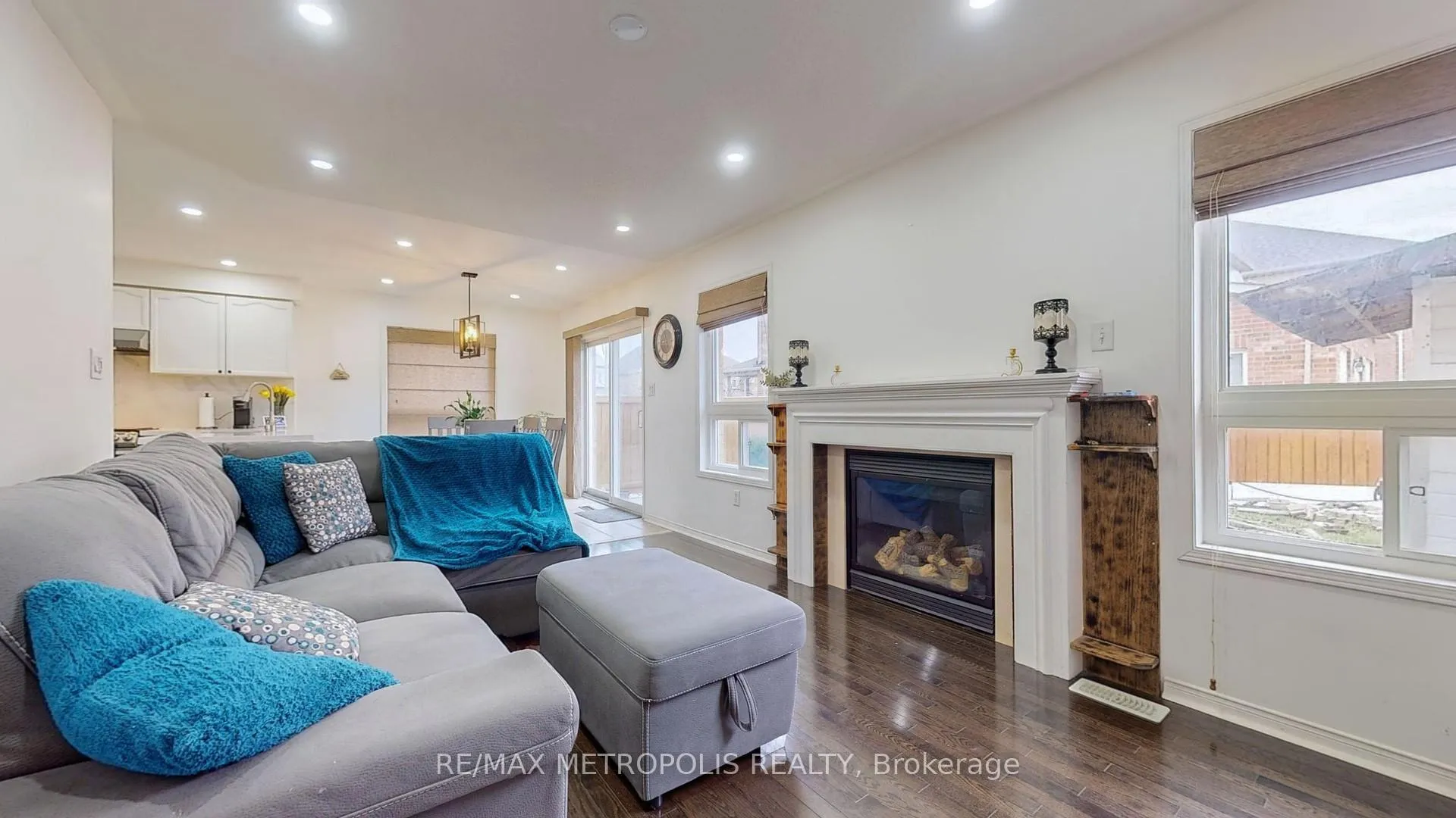 Photo 16 of Unit Upper, 1505 Pennel Drive, Oshawa, Taunton — HOMEH