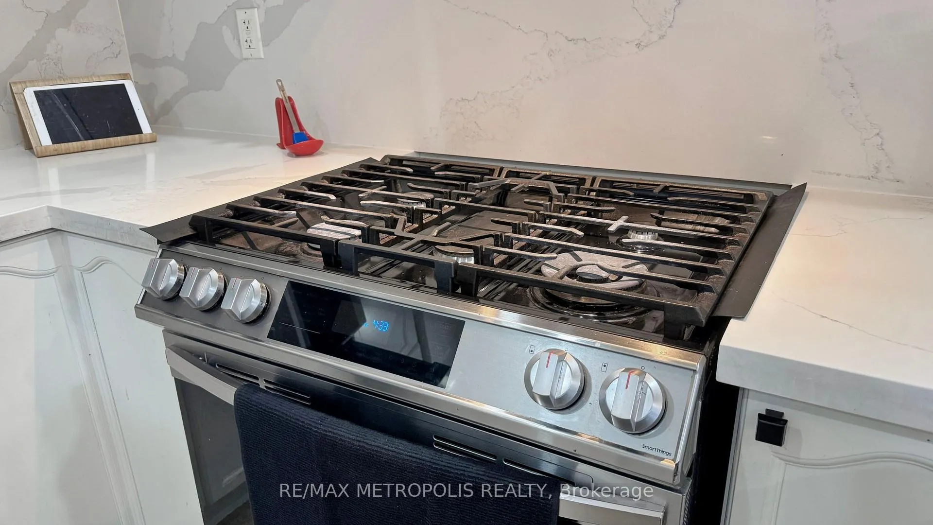Photo 21 of Unit Upper, 1505 Pennel Drive, Oshawa, Taunton — HOMEH