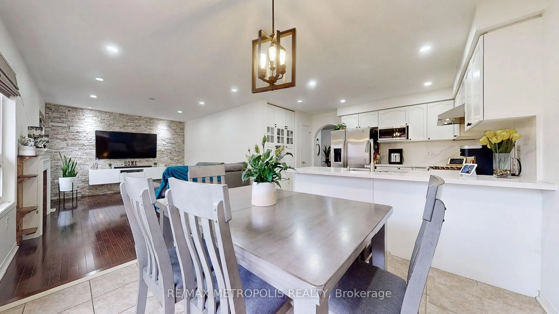 Photo 25 of Unit Upper, 1505 Pennel Drive, Oshawa, Taunton — HOMEH
