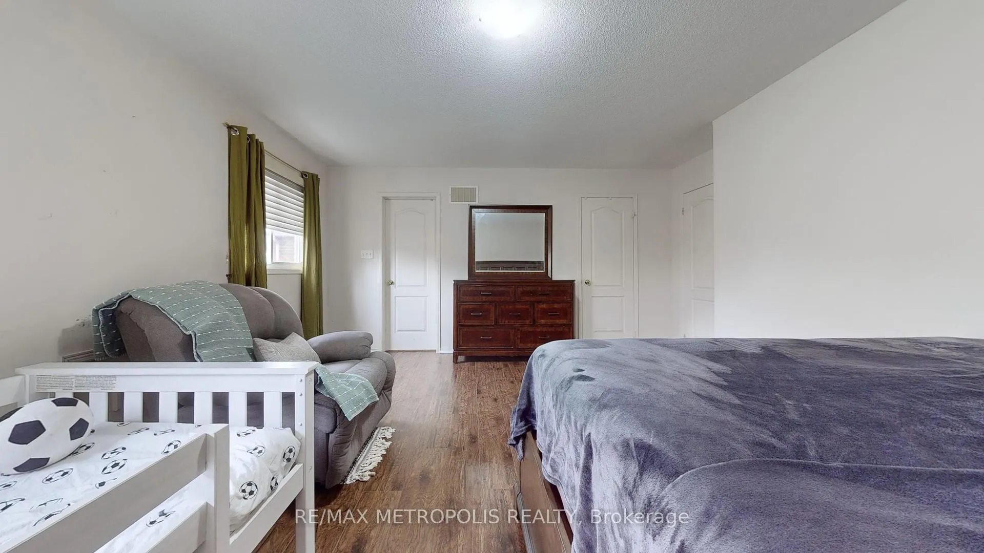 Photo 33 of Unit Upper, 1505 Pennel Drive, Oshawa, Taunton — HOMEH