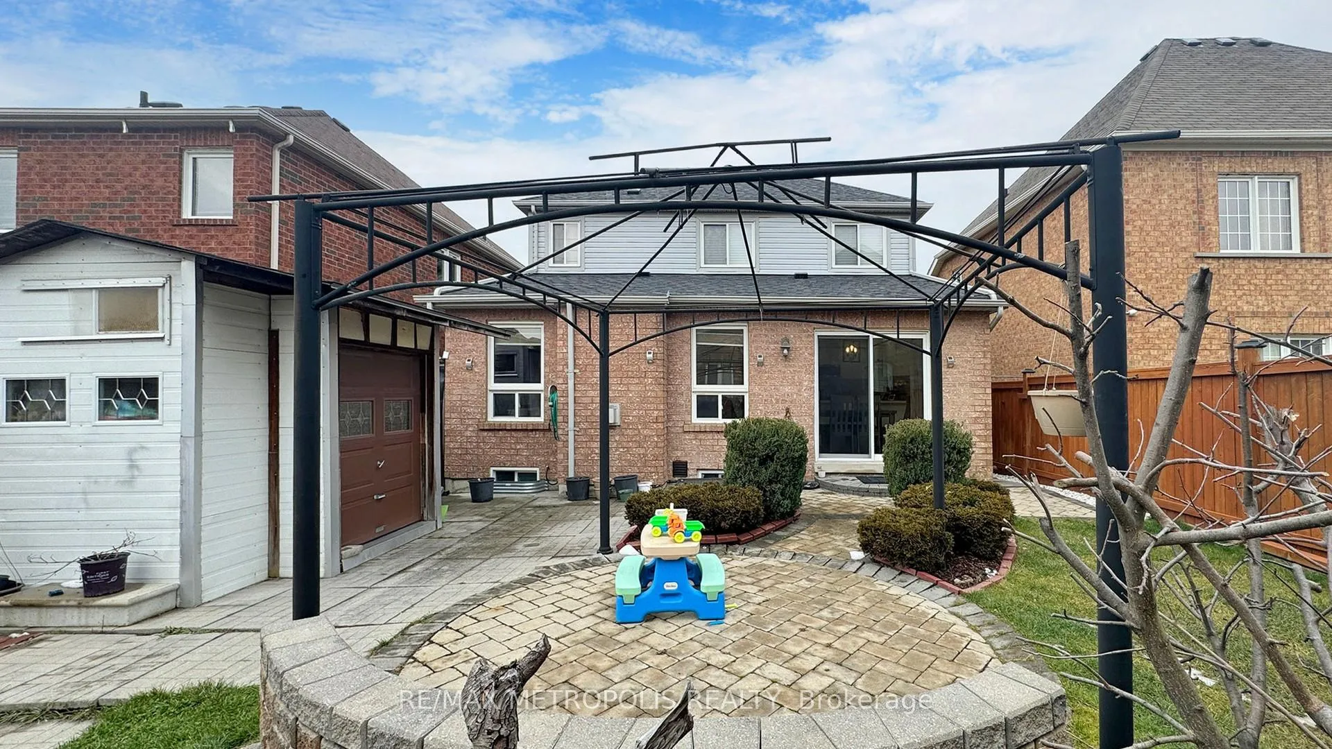 Photo 45 of Unit Upper, 1505 Pennel Drive, Oshawa, Taunton — HOMEH