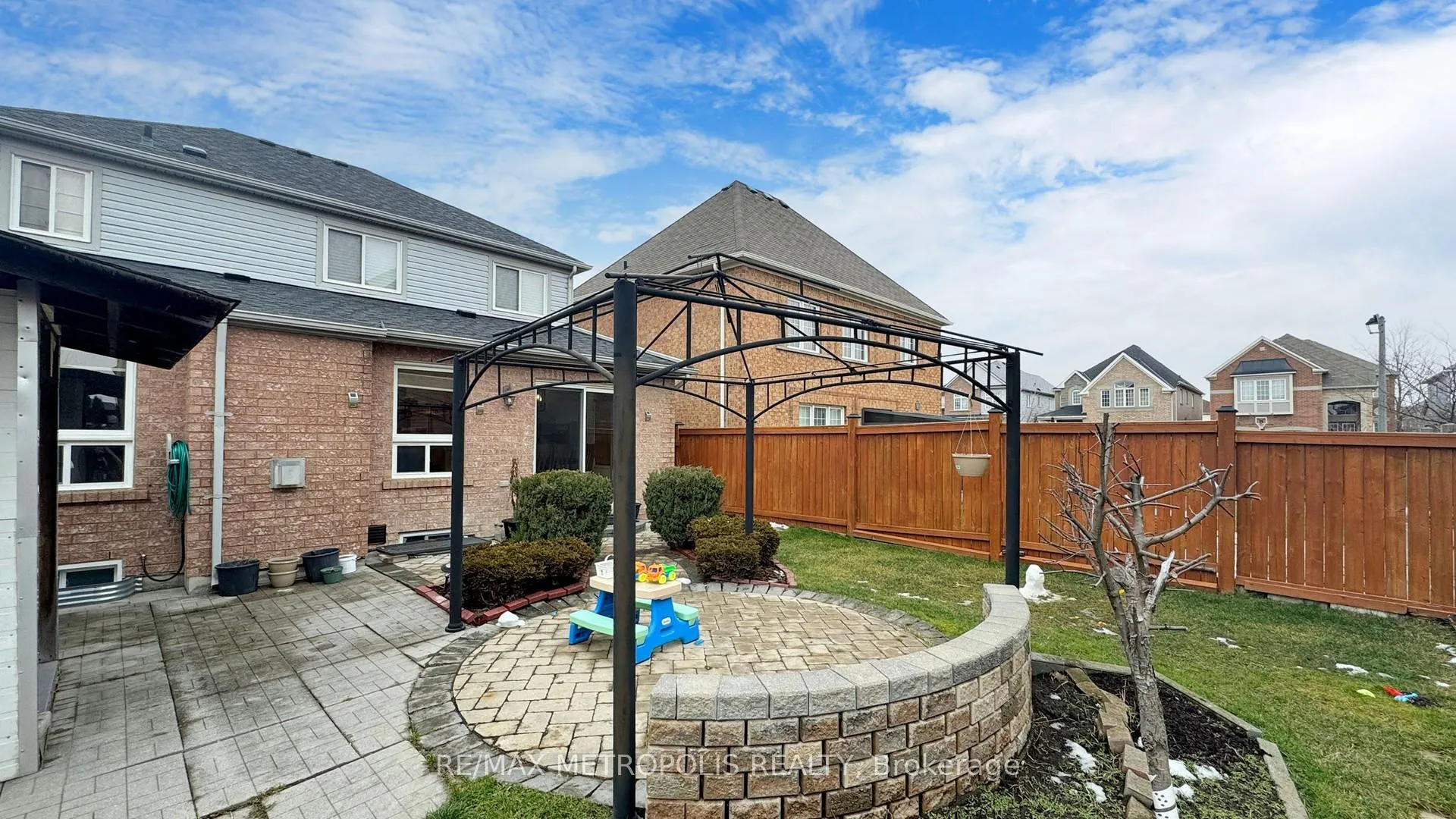 Photo 47 of Unit Upper, 1505 Pennel Drive, Oshawa, Taunton — HOMEH