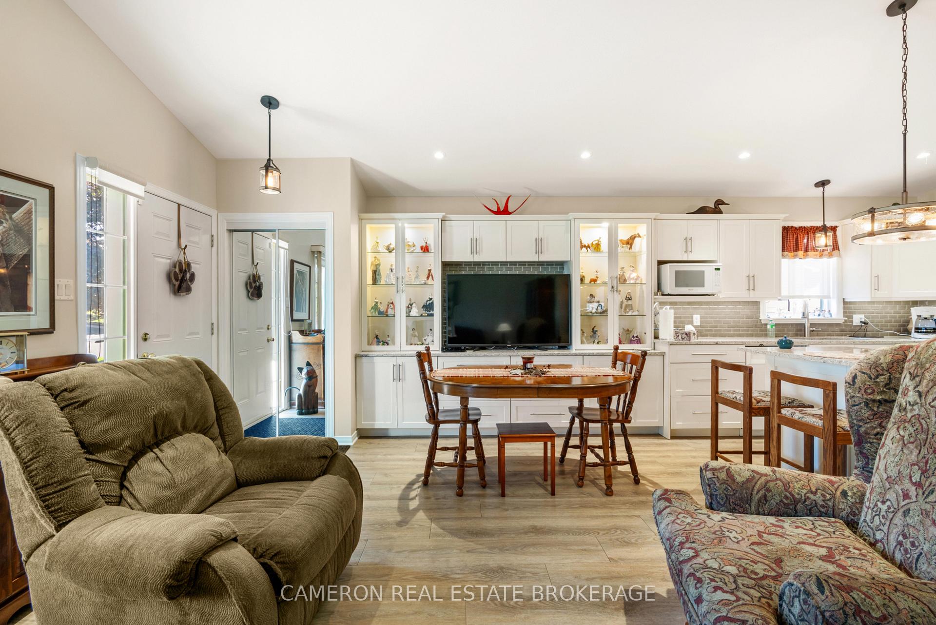 Photo 8 of 125 Dunbar Avenue, Cornwall — HOMEH