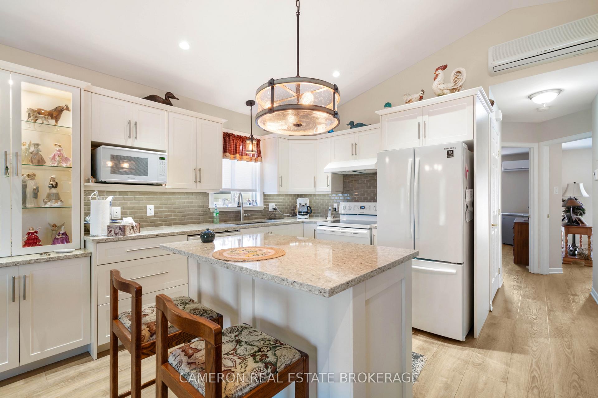 Photo 10 of 125 Dunbar Avenue, Cornwall — HOMEH