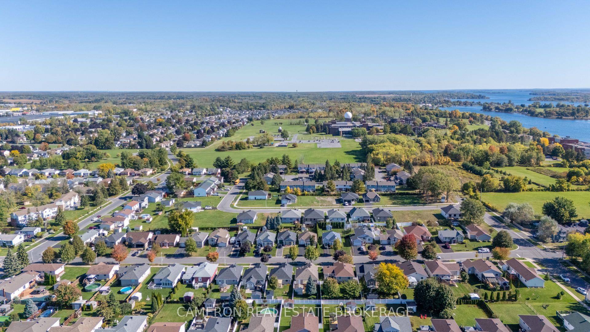 Photo 33 of 125 Dunbar Avenue, Cornwall — HOMEH