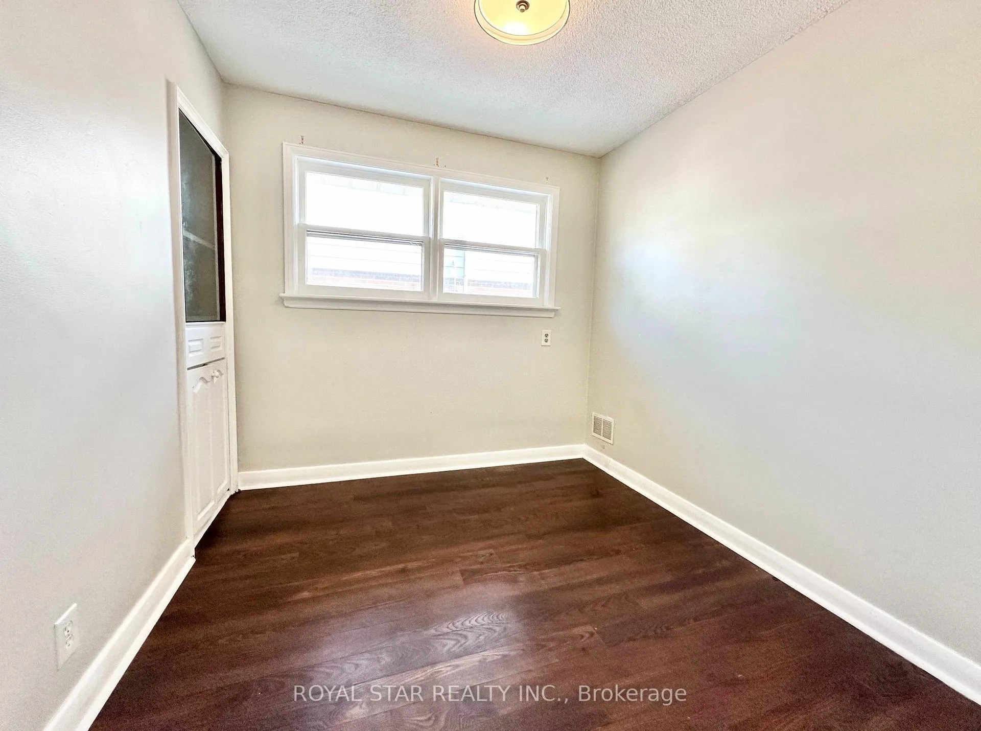 Photo 9 of Unit Main, 243 Wilson Road S, Oshawa, Donevan — HOMEH