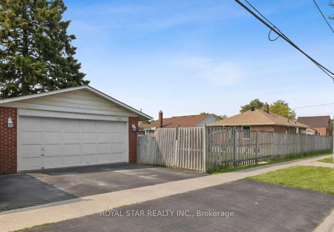 Photo 13 of Unit Main, 243 Wilson Road S, Oshawa, Donevan — HOMEH