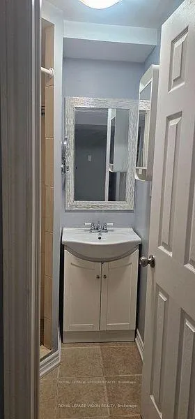 Photo 6 of Unit Lower, 738 Stonepath Circle, Pickering, Amberlea — HOMEH