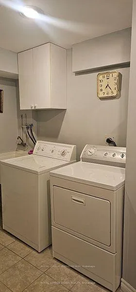 Photo 8 of Unit Lower, 738 Stonepath Circle, Pickering, Amberlea — HOMEH
