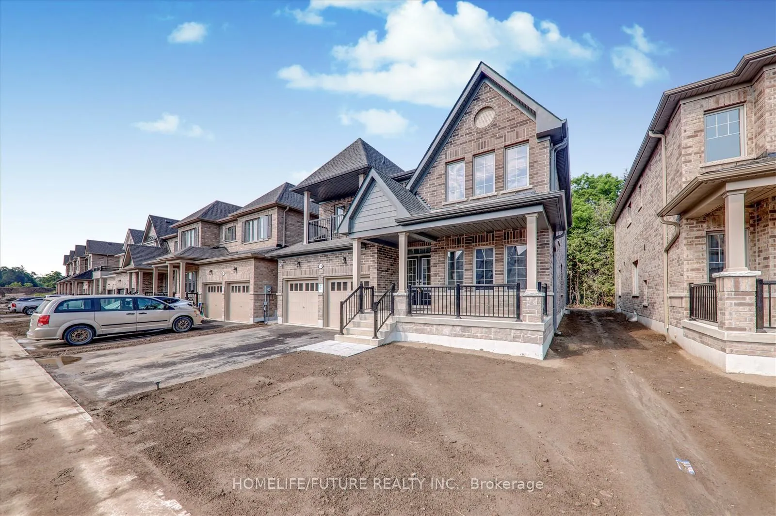 Photo 4 of 114 North Garden Boulevard, Scugog, Port Perry — HOMEH
