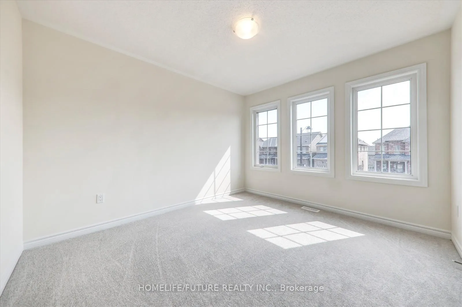 Photo 32 of 114 North Garden Boulevard, Scugog, Port Perry — HOMEH
