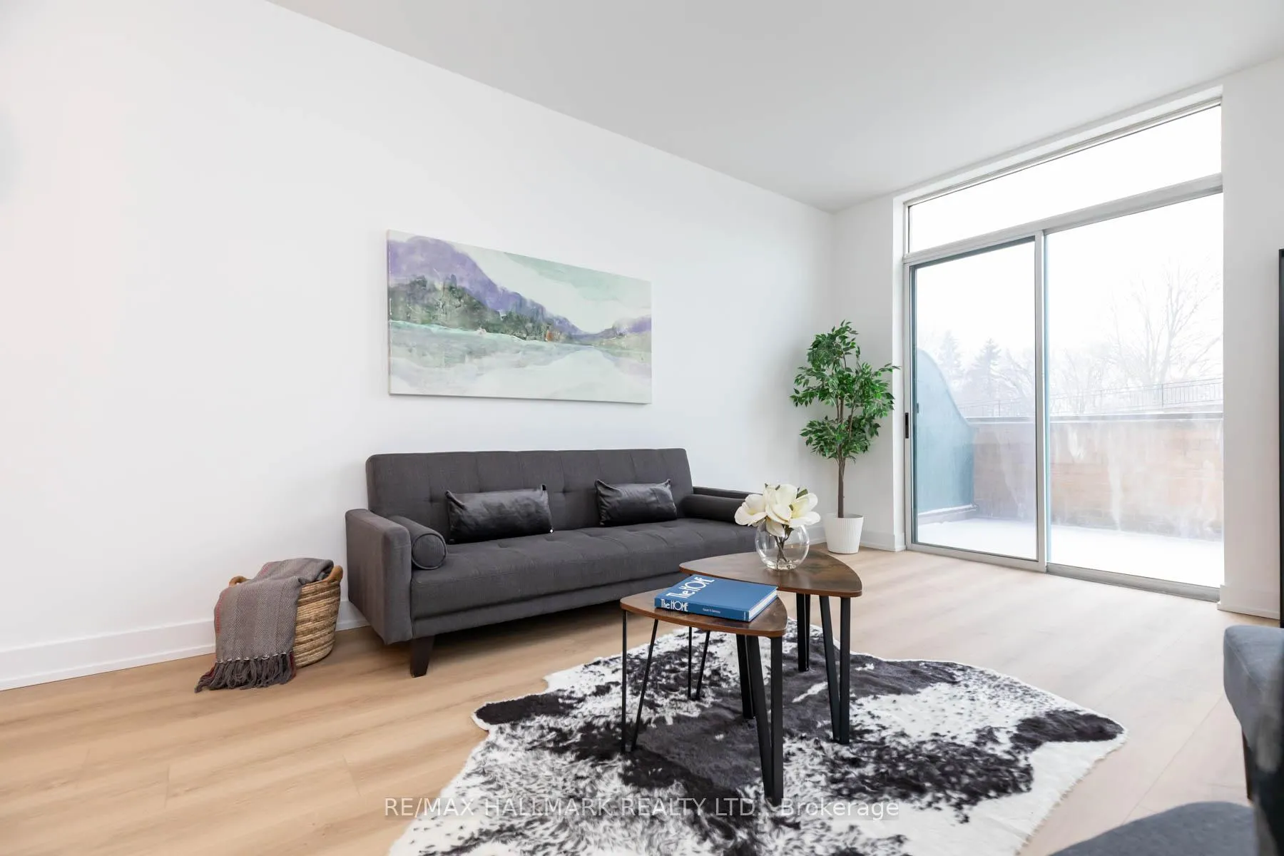 Photo 3 of Unit 103, 1655 Pickering Parkway, Pickering, Town Centre — HOMEH