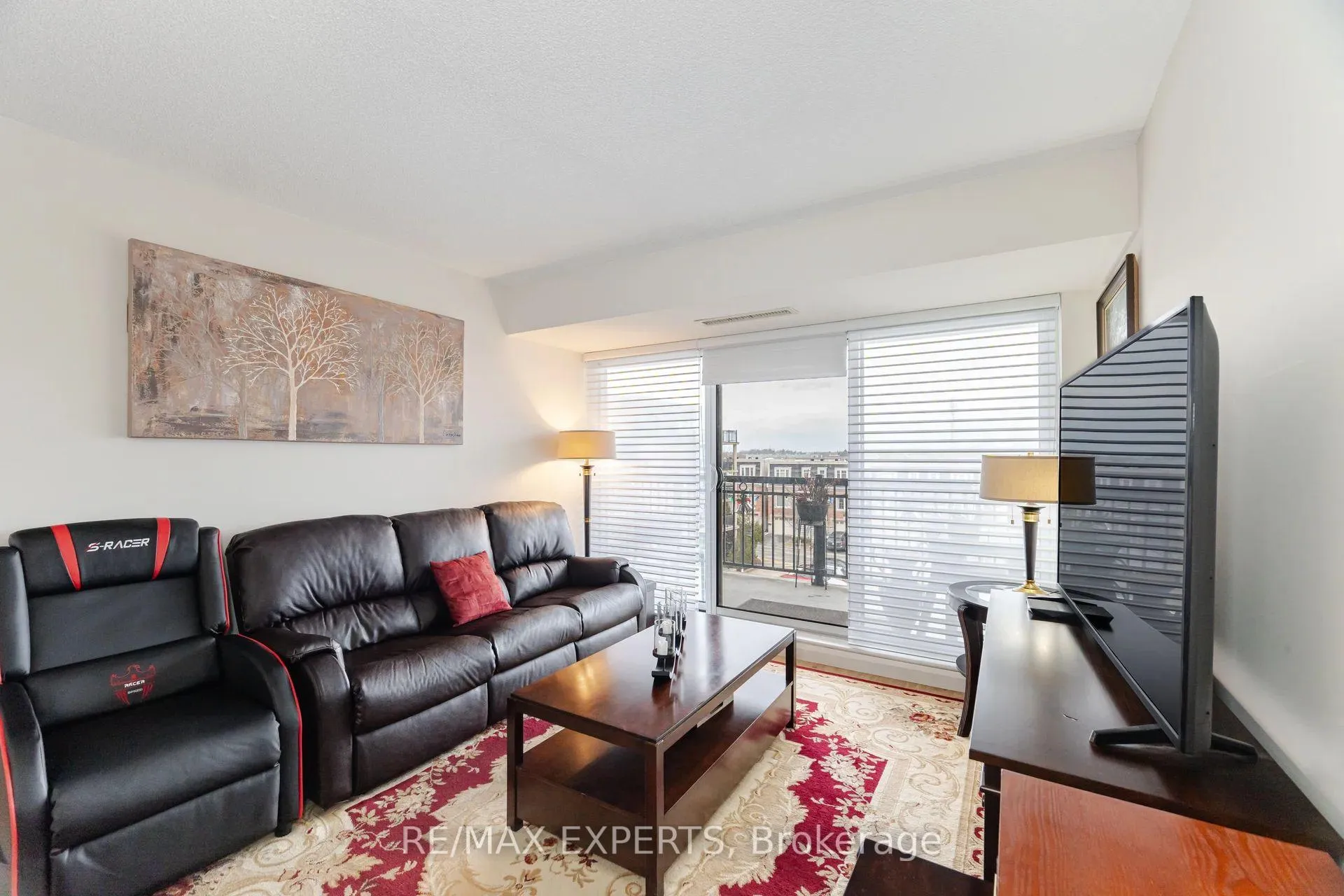 Photo 16 of Unit 403, 8026 Kipling Avenue W, Vaughan, West Woodbridge — HOMEH