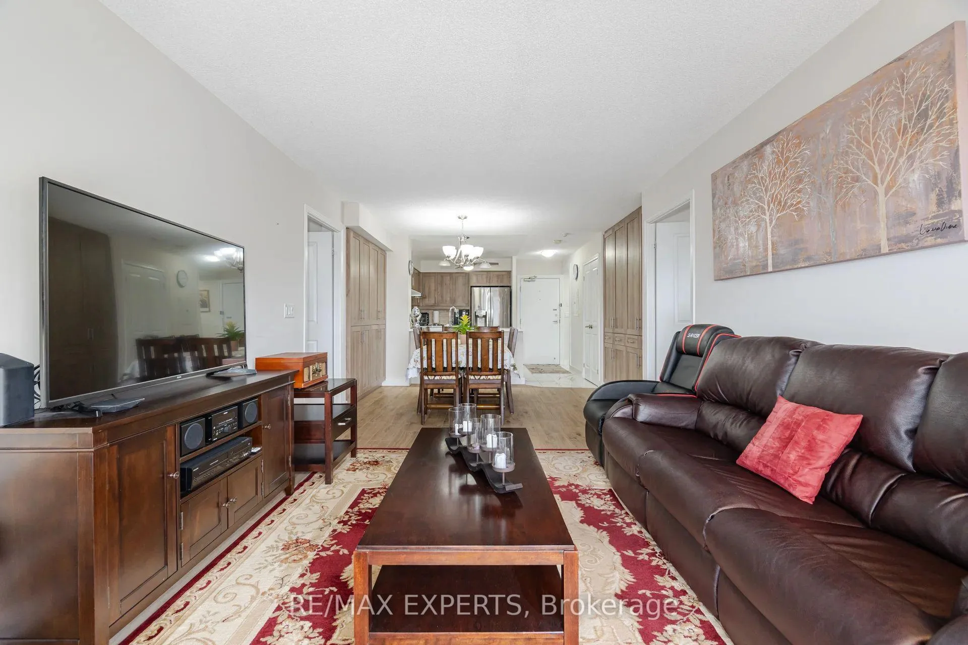 Photo 17 of Unit 403, 8026 Kipling Avenue W, Vaughan, West Woodbridge — HOMEH
