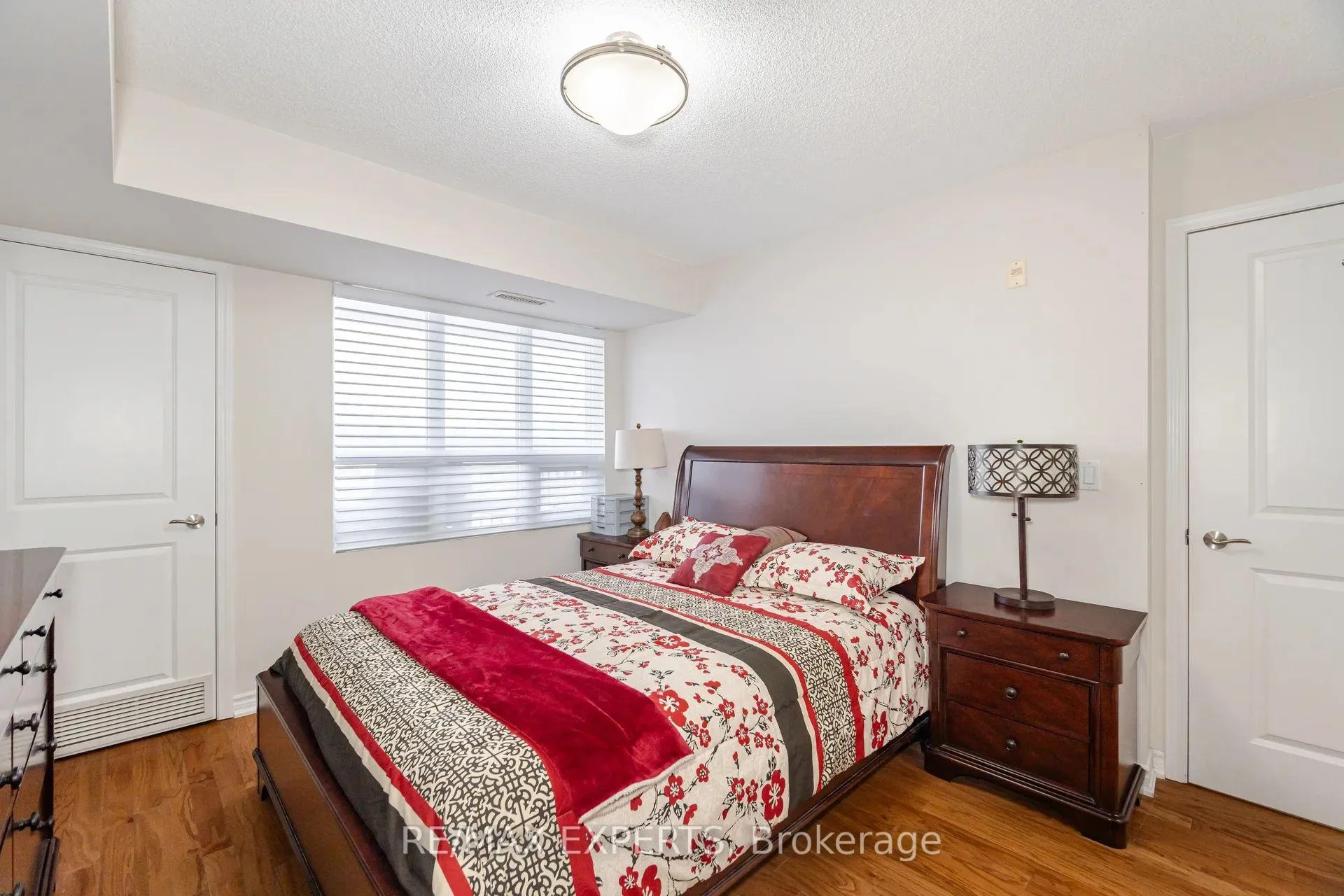 Photo 19 of Unit 403, 8026 Kipling Avenue W, Vaughan, West Woodbridge — HOMEH