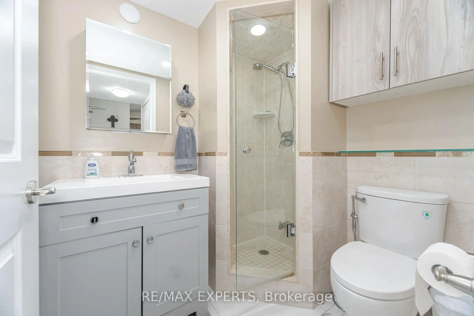 Photo 25 of Unit 403, 8026 Kipling Avenue W, Vaughan, West Woodbridge — HOMEH