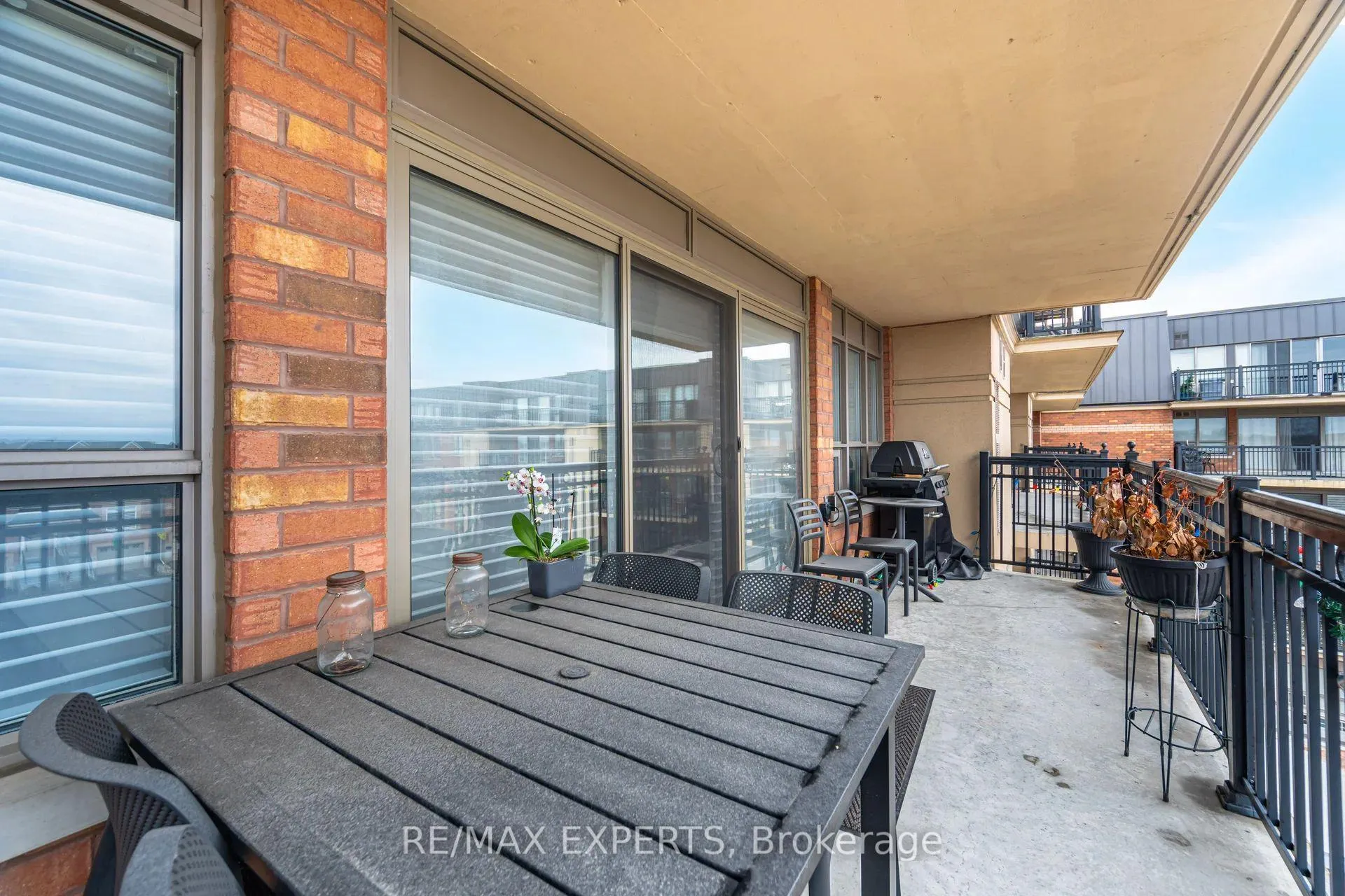 Photo 28 of Unit 403, 8026 Kipling Avenue W, Vaughan, West Woodbridge — HOMEH