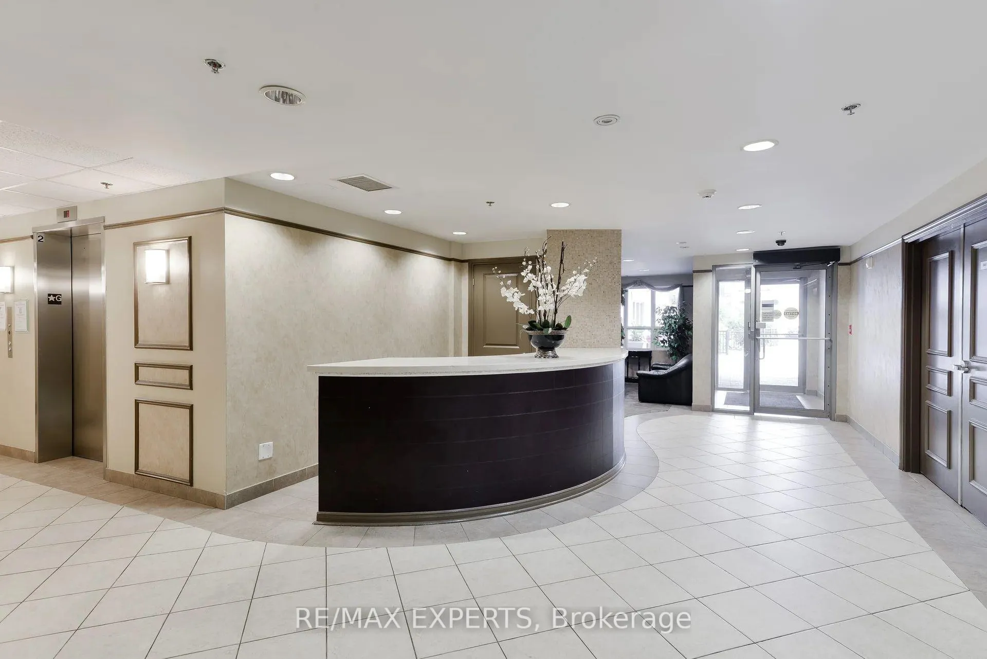 Photo 30 of Unit 403, 8026 Kipling Avenue W, Vaughan, West Woodbridge — HOMEH