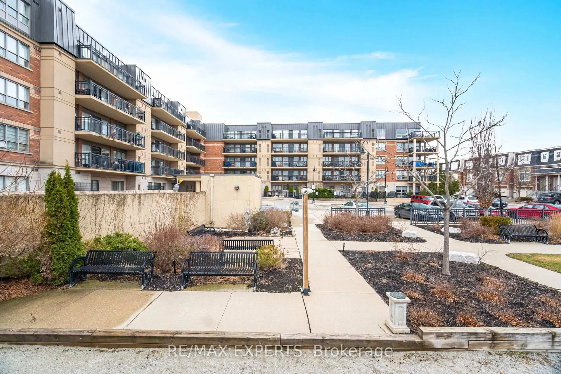 Photo 35 of Unit 403, 8026 Kipling Avenue W, Vaughan, West Woodbridge — HOMEH
