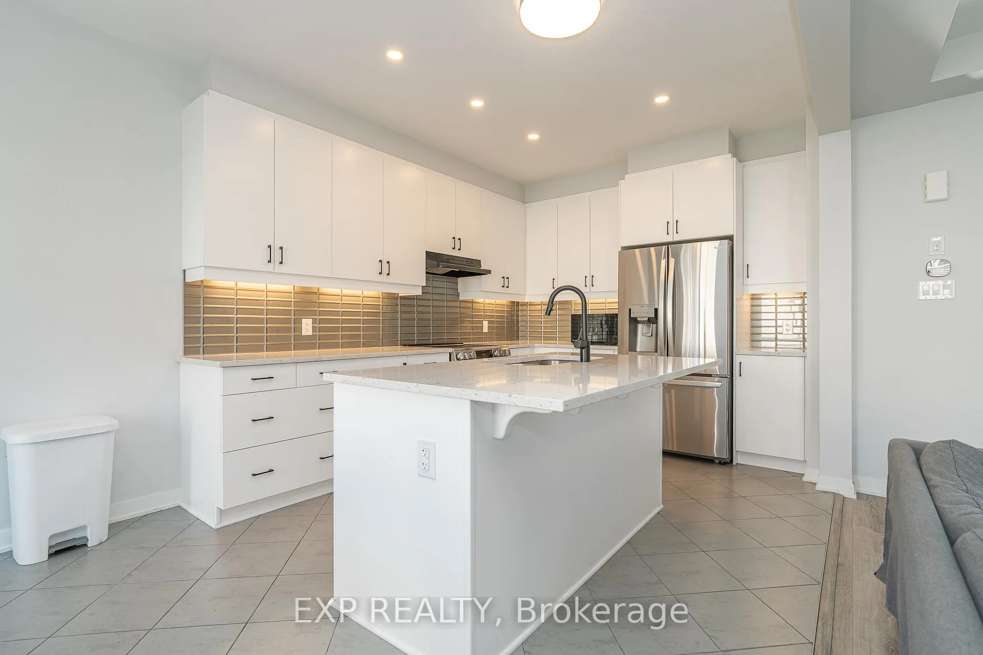 Photo 5 of 770 Derreen Avenue, Ottawa, Stittsville (North) — HOMEH