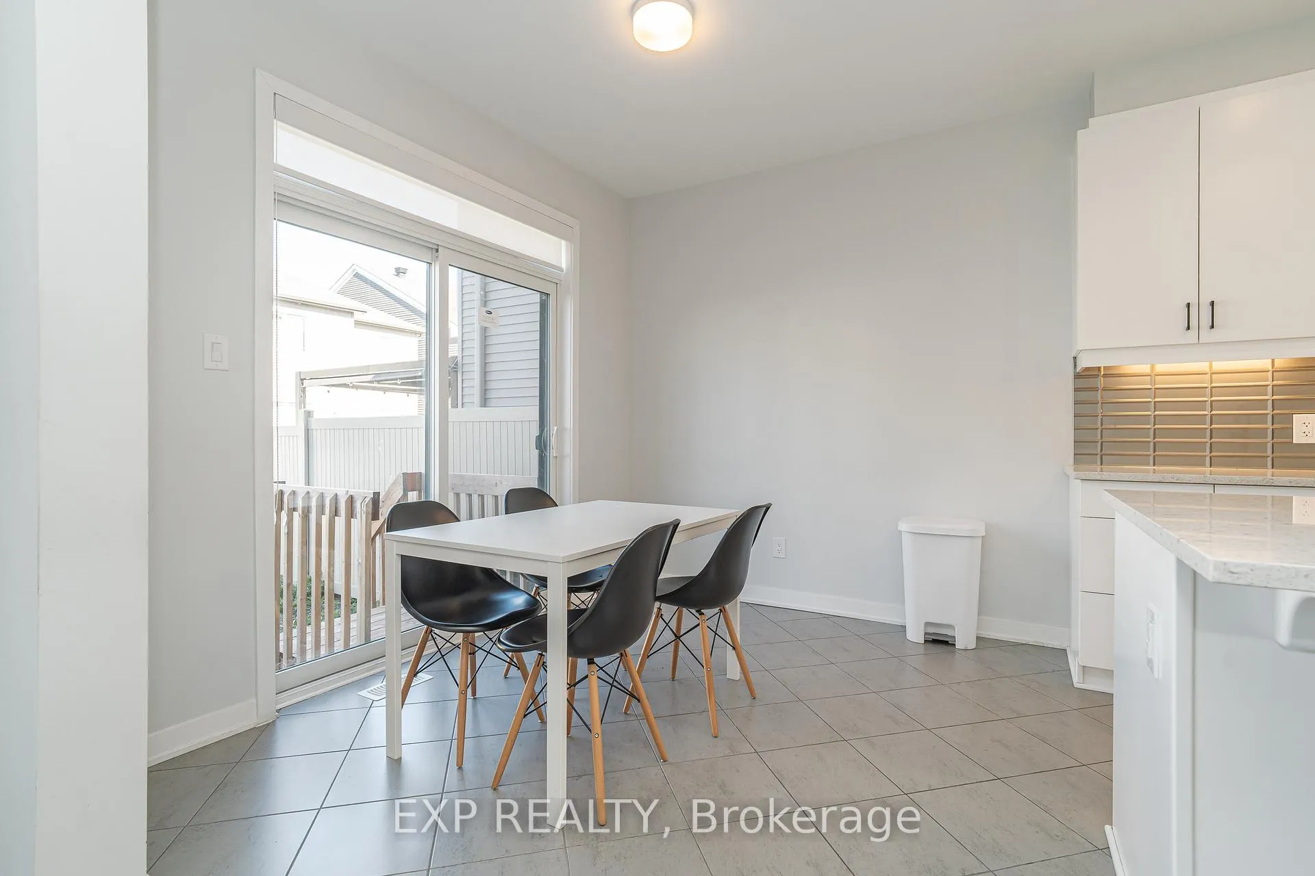 Photo 10 of 770 Derreen Avenue, Ottawa, Stittsville (North) — HOMEH