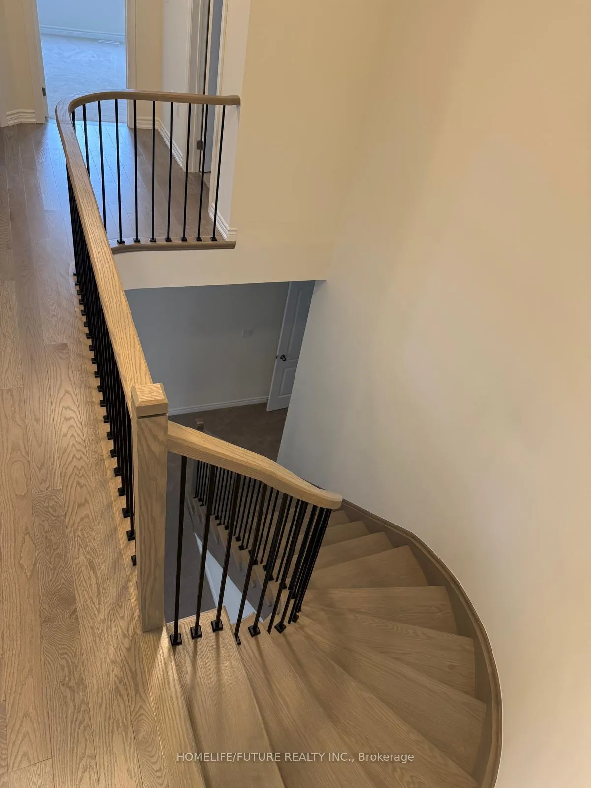 Photo 8 of 122 North Garden Boulevard, Scugog, Port Perry — HOMEH