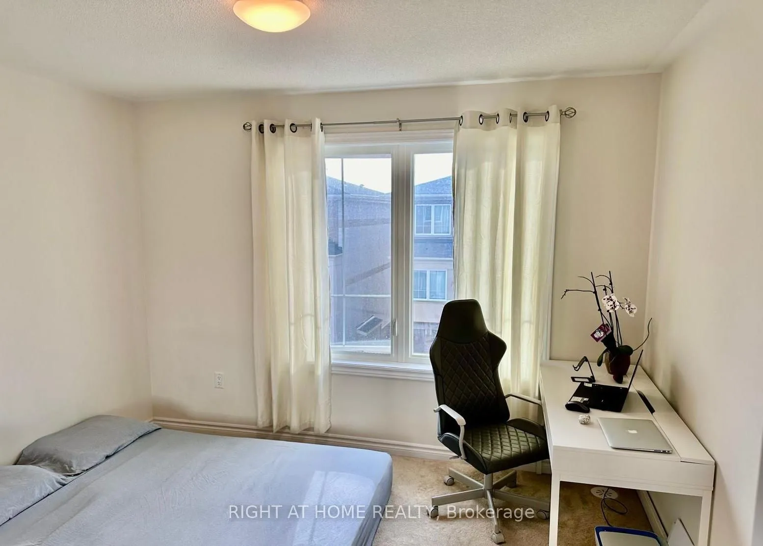 Photo 6 of Unit 08, 475 Beresford Path, Oshawa, Central — HOMEH