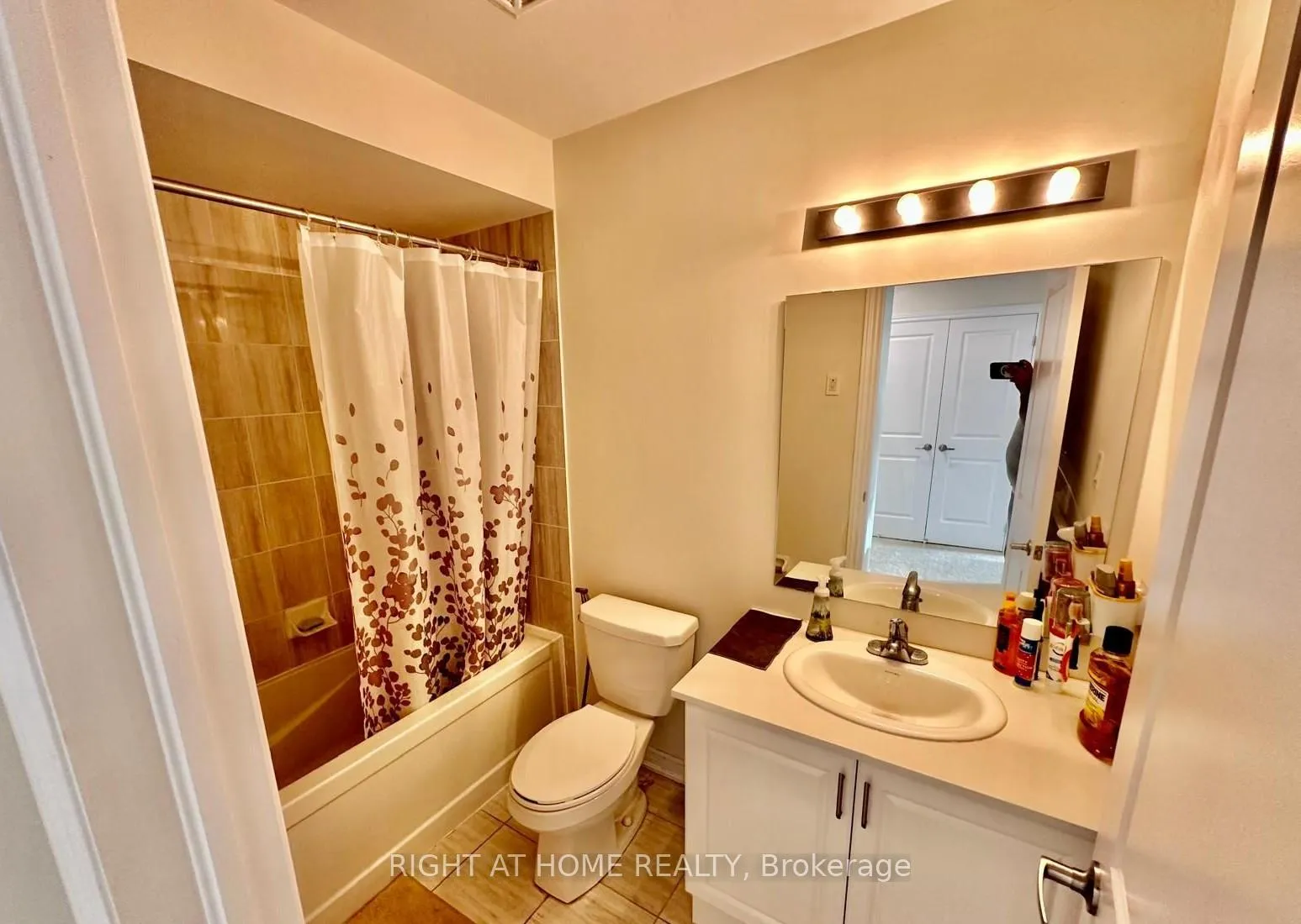 Photo 8 of Unit 08, 475 Beresford Path, Oshawa, Central — HOMEH