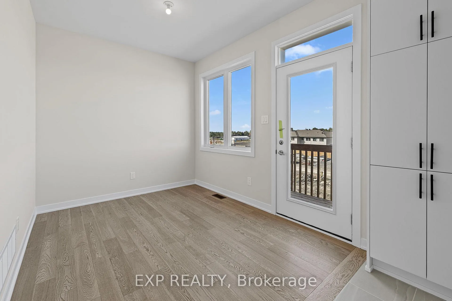 Photo 6 of 126 Beebalm Crescent, Ottawa, Barrhaven - Half Moon Bay — HOMEH