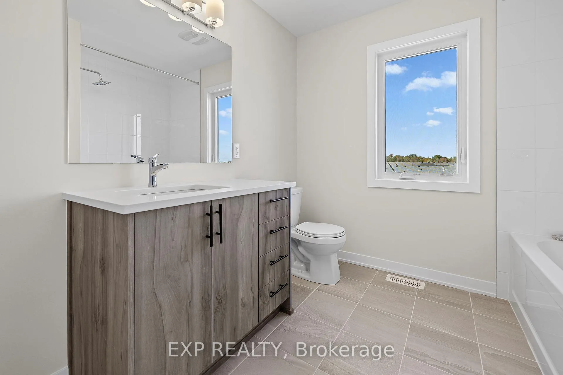 Photo 15 of 126 Beebalm Crescent, Ottawa, Barrhaven - Half Moon Bay — HOMEH