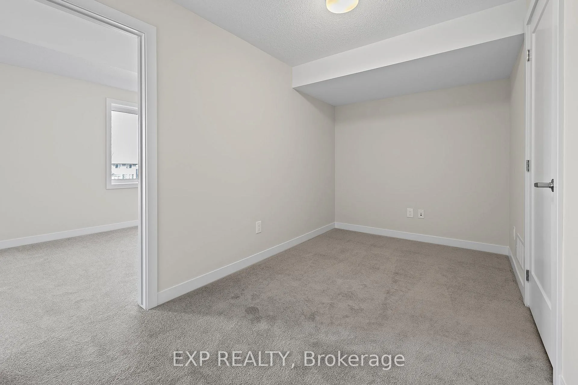 Photo 16 of 126 Beebalm Crescent, Ottawa, Barrhaven - Half Moon Bay — HOMEH