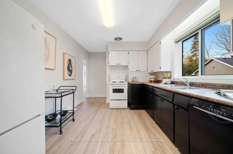 Photo 8 of 464 Kingston Road, Ajax, Central East — HOMEH