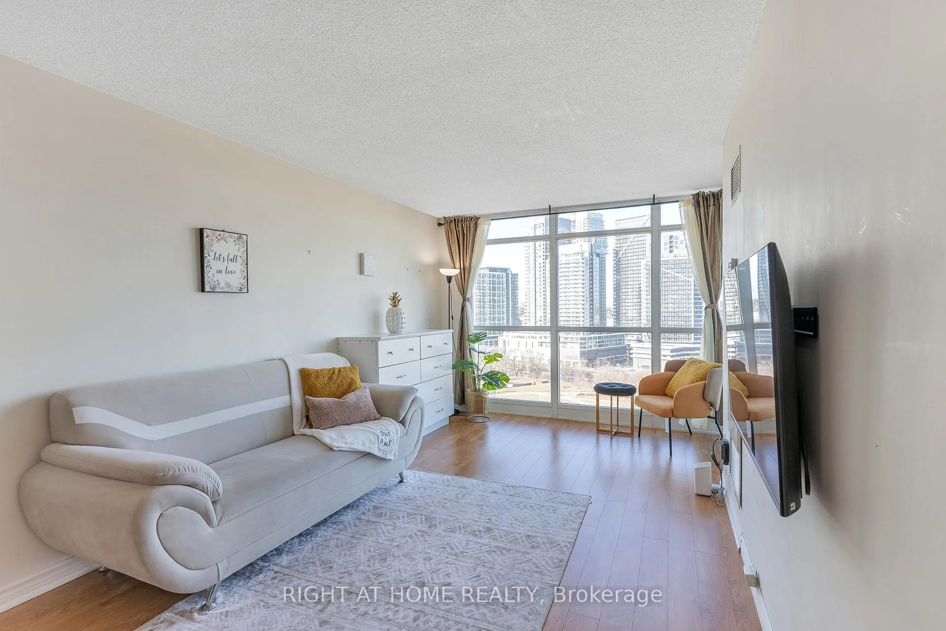 Front of Unit 1807, 231 Fort York Boulevard