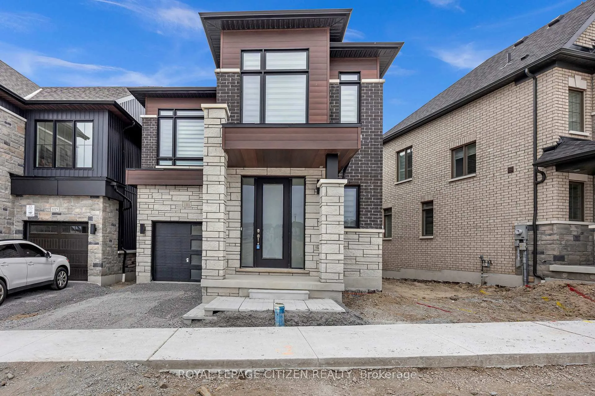 Photo 2 of 1111 Zircon Manor, Pickering, Rural Pickering — HOMEH