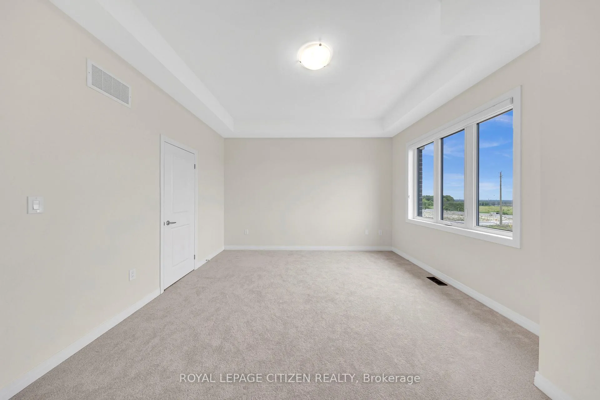 Photo 24 of 1111 Zircon Manor, Pickering, Rural Pickering — HOMEH