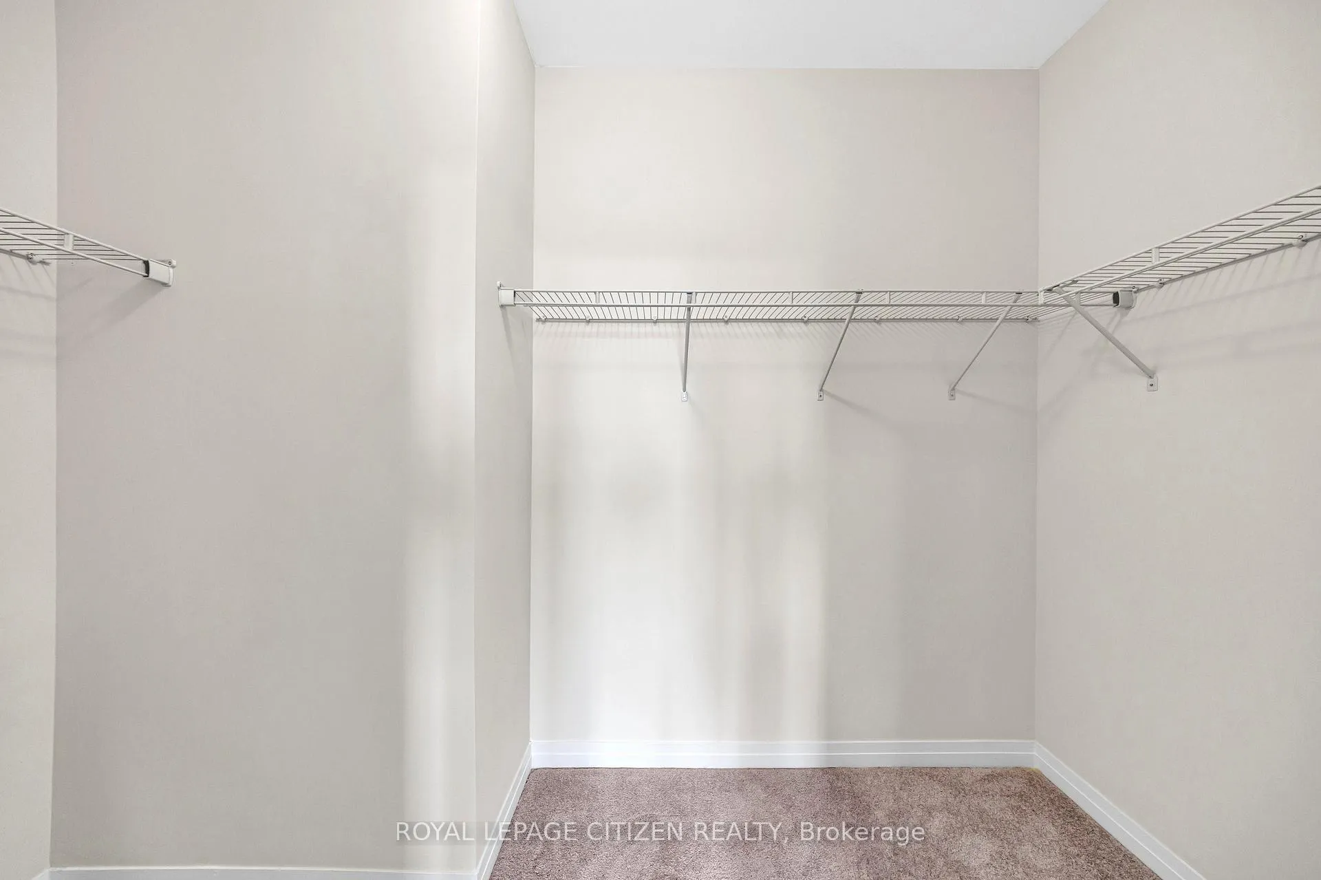 Photo 25 of 1111 Zircon Manor, Pickering, Rural Pickering — HOMEH