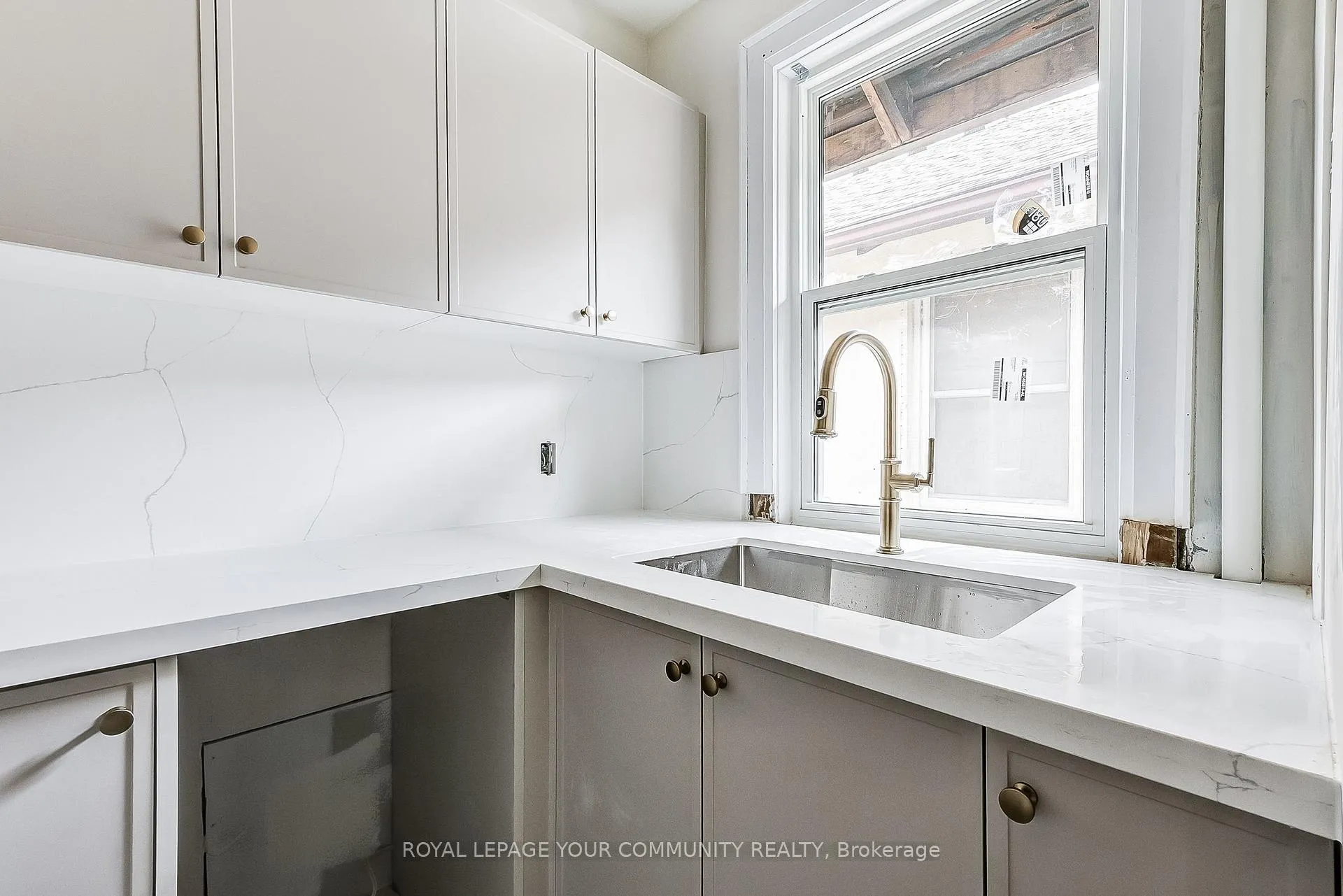 Photo 27 of Unit 2, 44 Wineva Avenue, Toronto, The Beaches — HOMEH