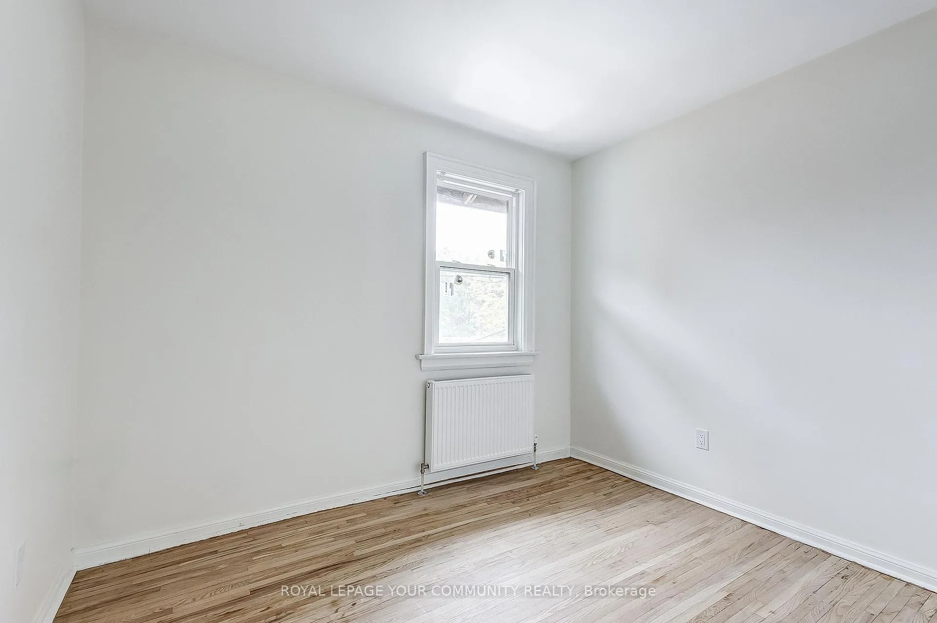 Photo 31 of Unit 2, 44 Wineva Avenue, Toronto, The Beaches — HOMEH