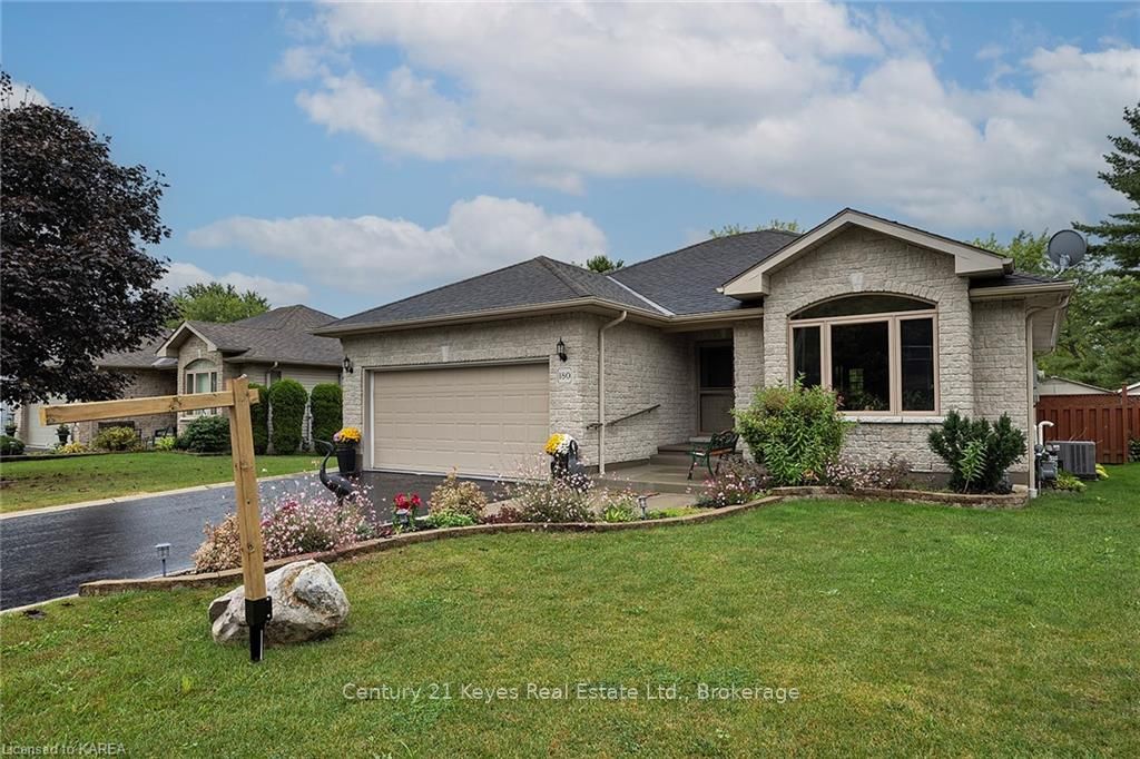 Photo 5 of 180 Garfield Street, Gananoque — HOMEH