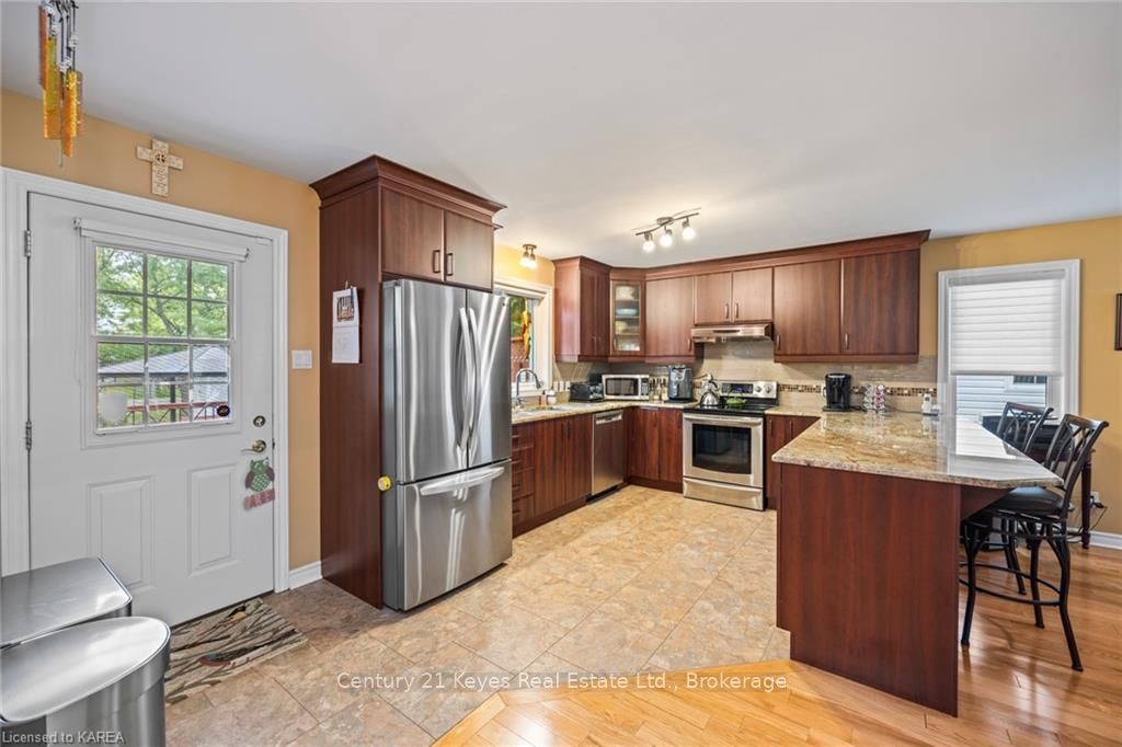 Photo 38 of 180 Garfield Street, Gananoque — HOMEH