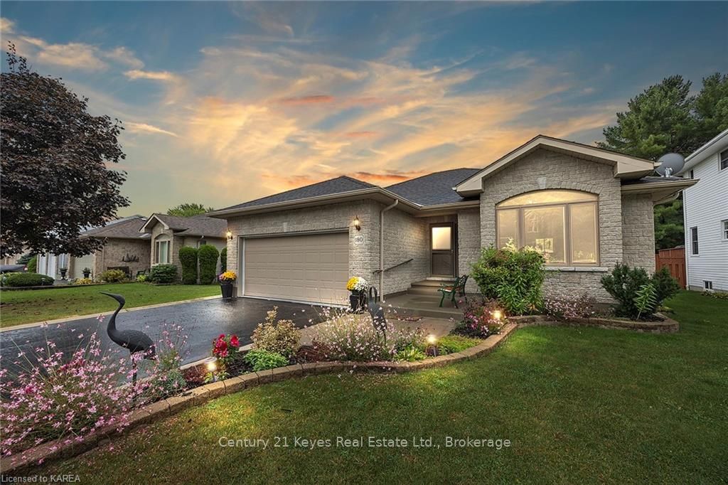 Photo 1 of 180 Garfield Street, Gananoque — HOMEH