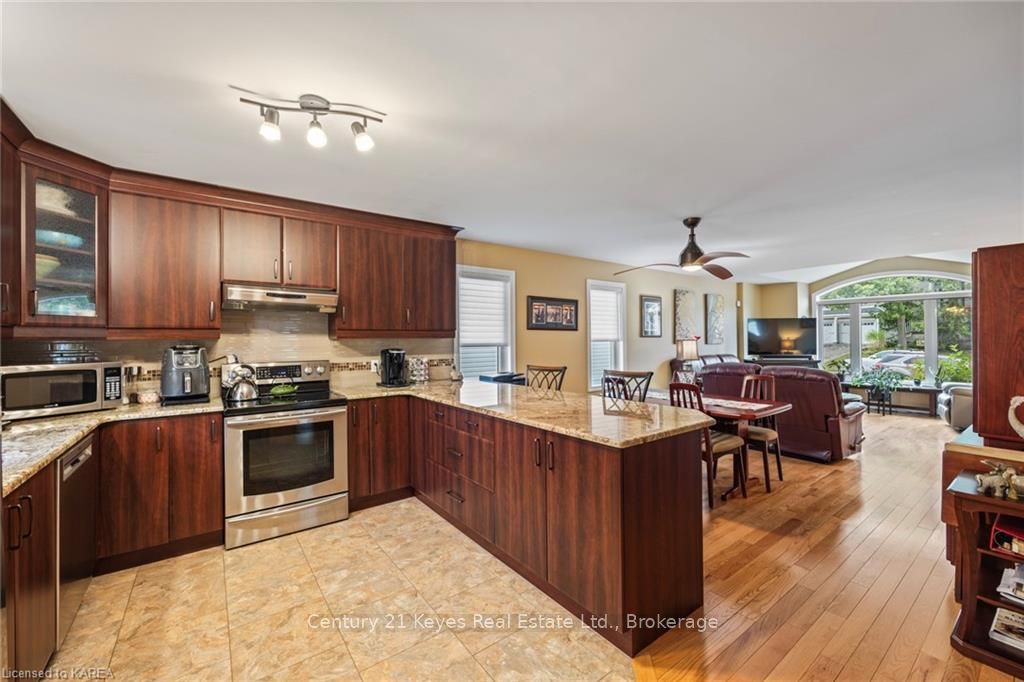 Photo 39 of 180 Garfield Street, Gananoque — HOMEH