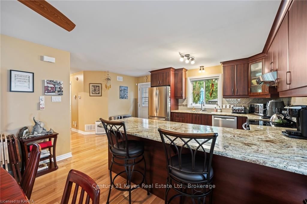 Photo 34 of 180 Garfield Street, Gananoque — HOMEH