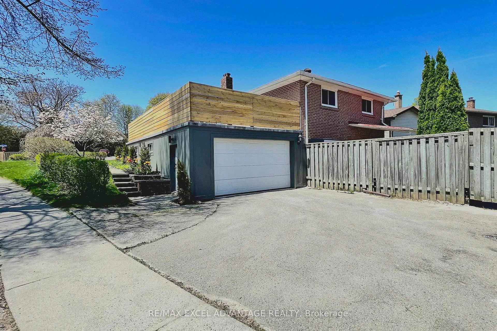 Photo 38 of Unit Main, 1561 Evangeline Drive, Oshawa, Lakeview — HOMEH